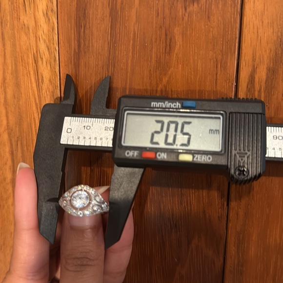 Ring - Picture 4 of 4